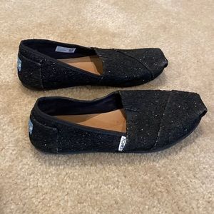 TOMS sparkly floral print shoes all black